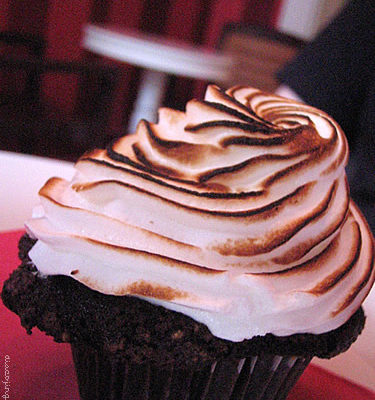 Lavender Moon Cupcakery